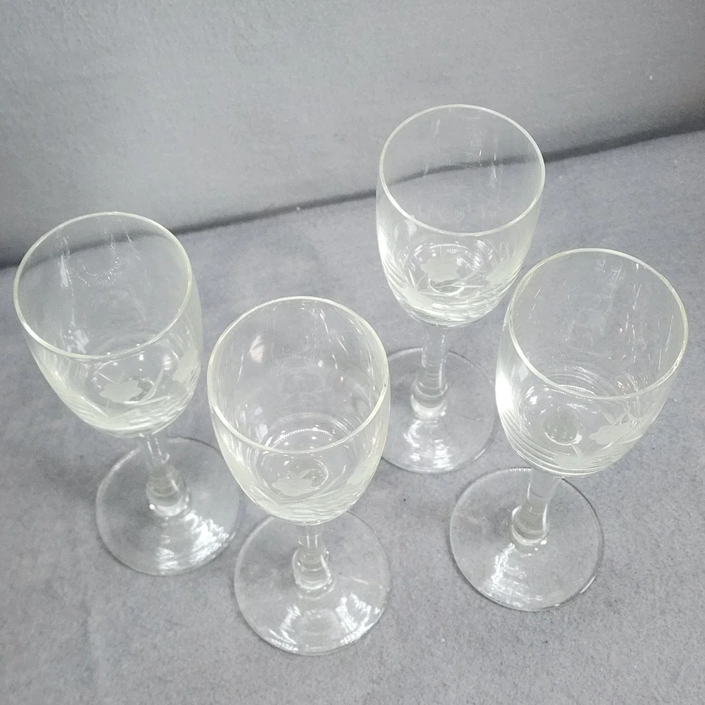 Vintage‎ Wine Glasses Clear Etched Floral Vintage Stemware Set of 4 7.25in